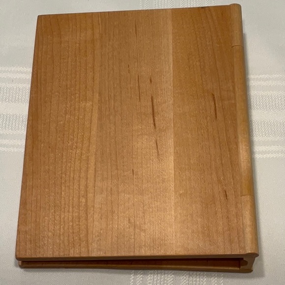 Wishfulwoods Solid Maple Hand Crafted Photograph Album - Picture 5 of 6